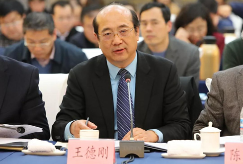 堅(jiān)定信心，凝心聚力，共克時(shí)艱 ——關(guān)于旅游行業(yè)應(yīng)對(duì)疫情影響的思考