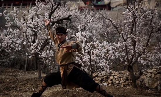 疫去春來(lái)，共克時(shí)艱：濟(jì)寧人游濟(jì)寧——旅游惠民直通車（梁山線路）正式通車！