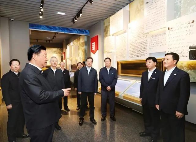 習近平：用好紅色資源，傳承好紅色基因，把紅色江山世世代代傳下去